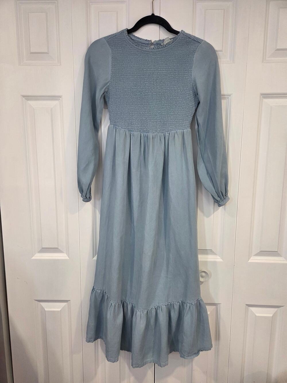 Ingrid & Isabel Meadow Chambray Dress XS Modest Maxi Smocked